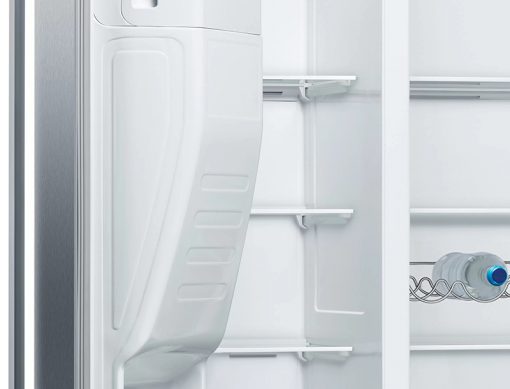 Khoang làm đá tự động trong Tủ lạnh Bosch KAG93AIEPG side by side serie 6