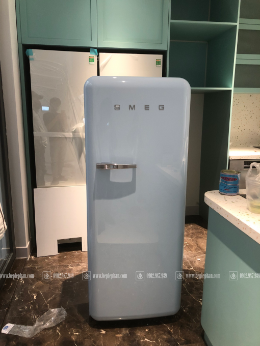 Tủ lạnh Smeg FAB28R 281 lít 1